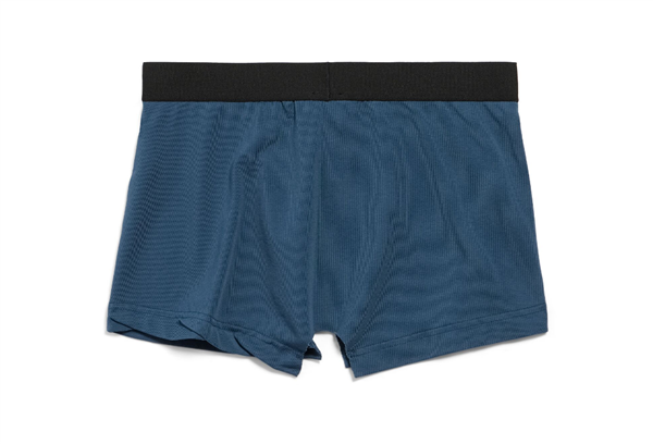 焦点平台官方：4500元一条、被吐槽像男士内裤：巴黎世家女款半身裙已缺货