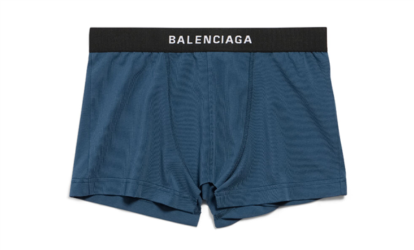 焦点平台官方：4500元一条、被吐槽像男士内裤：巴黎世家女款半身裙已缺货